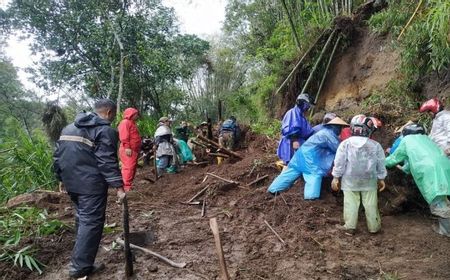 Material Longsor Tutup Jalan di Boyolali Teratasi, Mobil Sudah Bisa Melintas