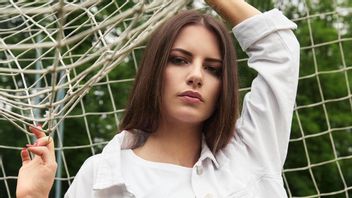 体育之星：Karolina Bojar-Stefanska，最性感的裁判，经常穿着比基尼与普考球迷见面