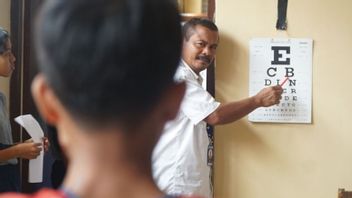    Waspada! Mayoritas Pelajar di Tulungagung Alami Gangguan Mata Akibat Kecanduan Gawai