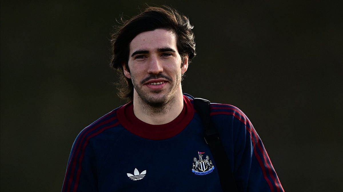 Sandro Tonali Injured in Newcastle's Defeat to Barcelona Ahead of 2026 World Cup Playoff