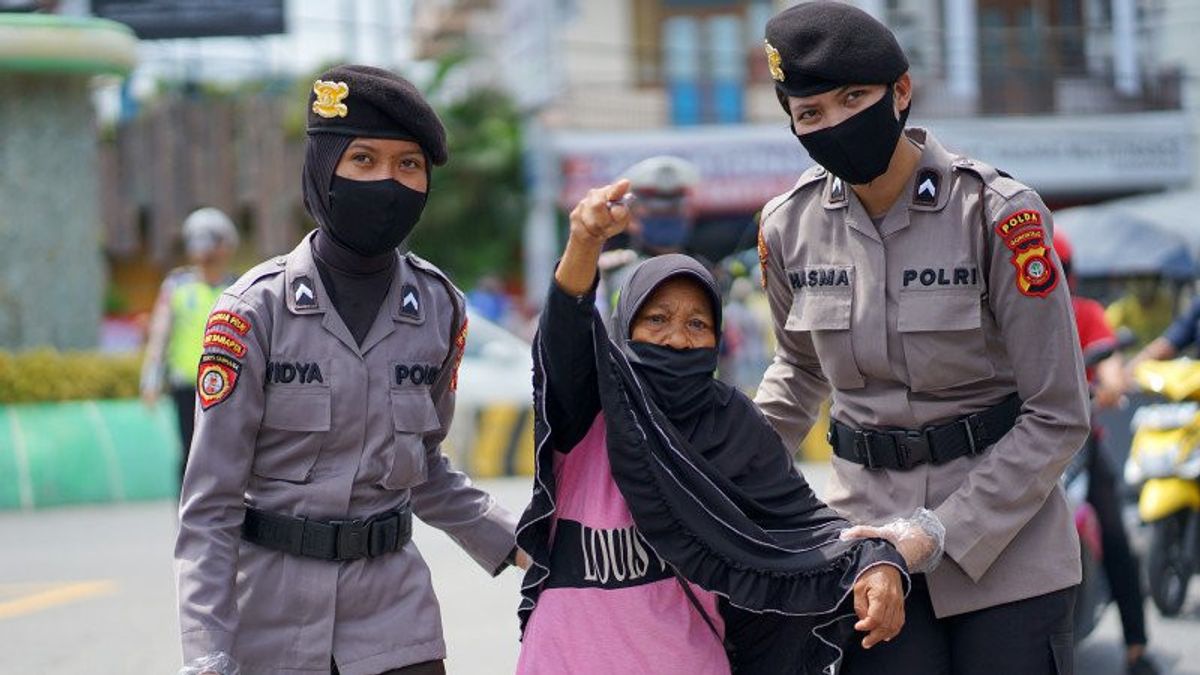 爪哇中央警察局长肯定警察为了欲望而违法，应该被贴上警察叛徒的标签