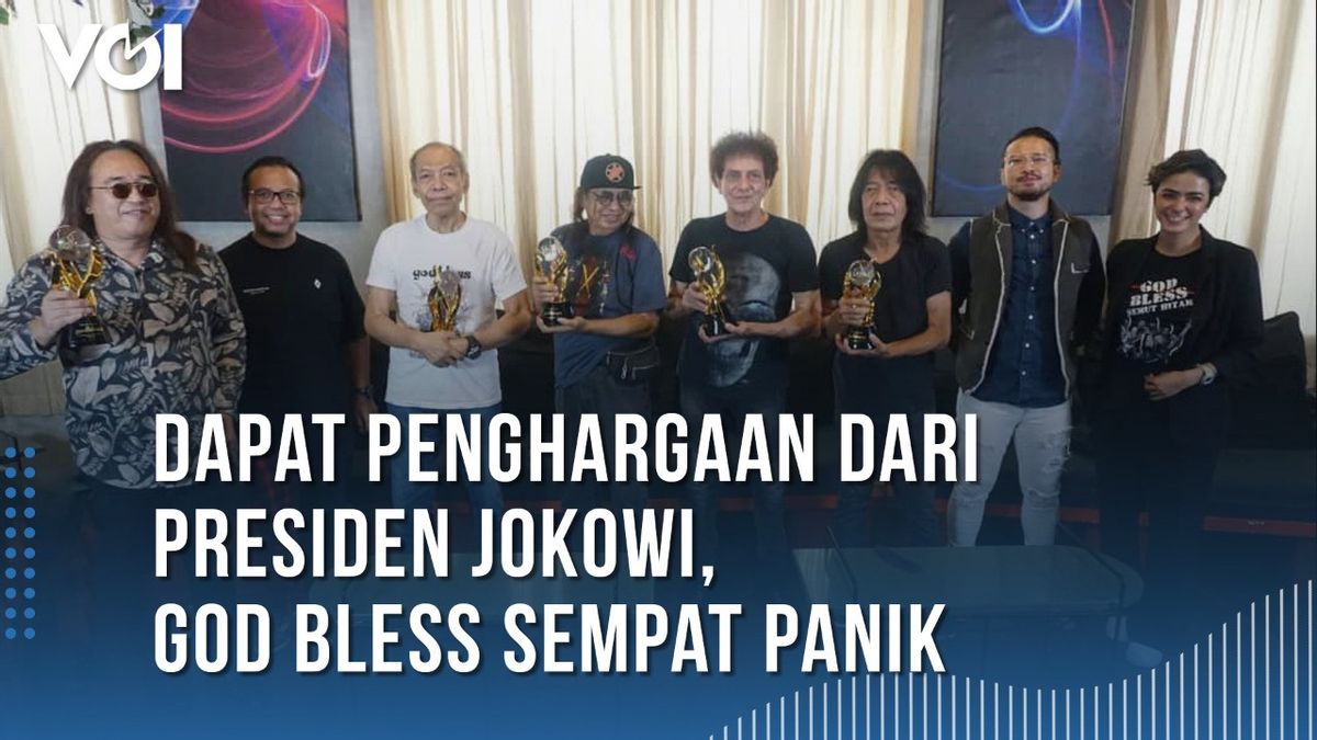 VIDEO Receives An Award From President Jokowi, God Bless Has Panic