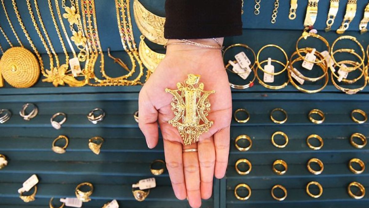 Gold Price Saturday: Gallery 24 Stable, UBS Slightly Down