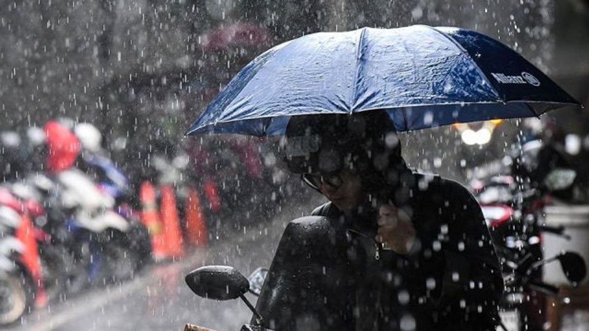 Sedia Payung! Jakarta Hujan Diprakirakan Turun Sejak Jumat Siang