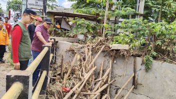 BPBD Appelé Inondation de Lampung Sud Conséquence de Confinement du Drainase