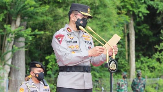 840 Bali Police Personnel Escort Indonésie Badminton Festival 2021