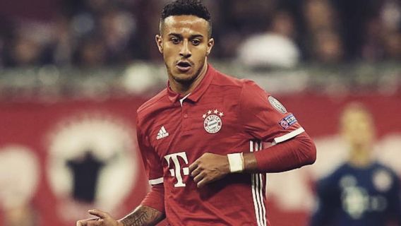 PSG Ikut Berlomba Kejar Tanda Tangan Thiago Alcantara