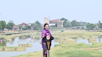 Iriana Perlihatkan Mini Indonesia di TMII ke Pendamping ASEAN-Mitra
