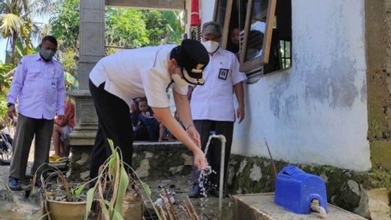 Après Avoir Attendu Longtemps, La Communauté Masiraan De Hulu Sungai Tengah South Kalimantan A Finalement Commencé à Profiter D’eau Propre