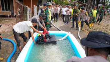KSP Salurkan Pompa Apung Bersihkan Rumah Terdampak Banjir di Aceh