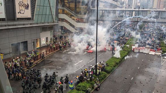 President Biden Offers Shelter For Hong Kongers, China: Extremely Interfering In Domestic Affairs