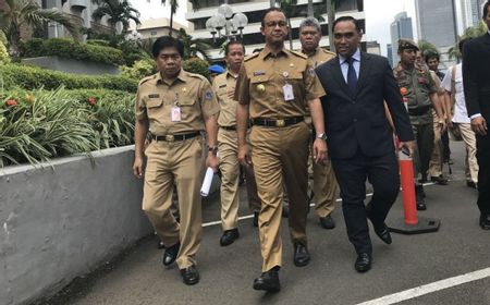 Anies Minta Pegawai Laporkan Kantornya jika Langgar Protokol Kesehatan