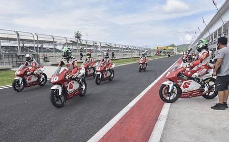 Evaluasi Tes Pramusim MotoGP Mandalika, Menko Airlangga: Skema Travel Bubble Sukses