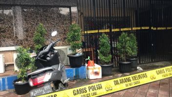 牛仔行动警察在 Rm 咖啡馆 Cengkareng 杀死 3 人， 1 名幸存者现在接受治疗