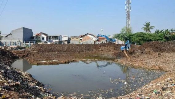 Anticipating Floods, East Jakarta City Government Normalizes Dato Tonggara Kramat Jati Reservoir