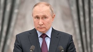 Vladimir Putin Wants To Limit Microsoft And Zoom Services In Russia