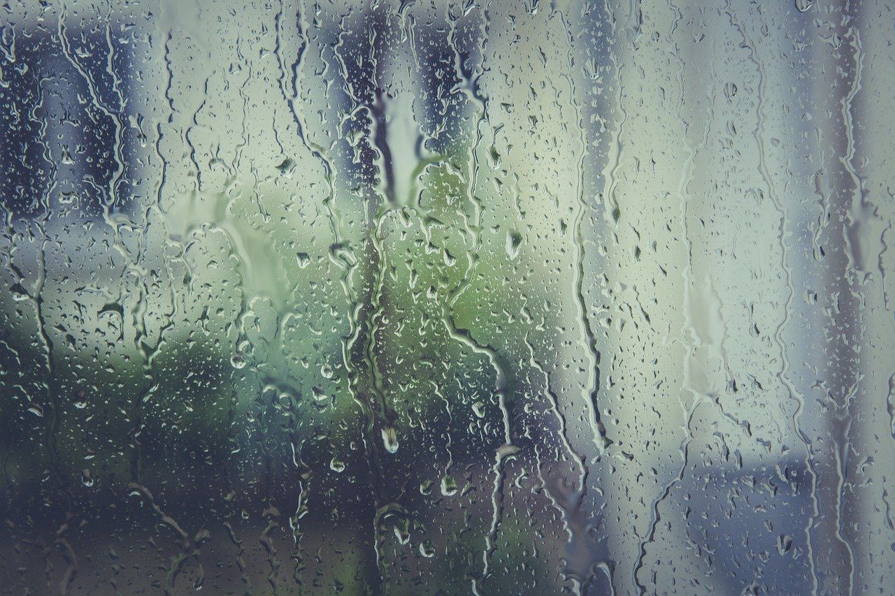 There's A Reason Why Some Of Us Feel Happier During Bad Weather