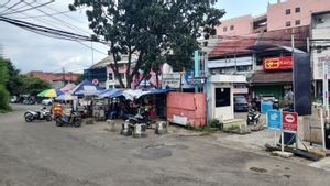 Biang Penjualan Miras dan Semerawaut, Warga Bogor Keluhkan Keberadaan PKL di Warung Jambu