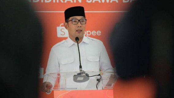 Ridwan Kamil Berikan Penghargaan Bagi 27 Perempuan, Salah Satunya Pemilik Sekolah untuk Anak Jalanan