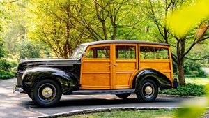 Auctioned By Ford DeLuxe Station Wagon 1939: Rare Classic Beauty