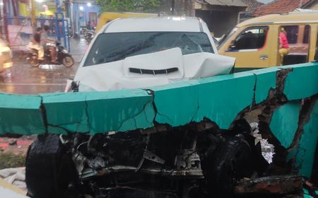 Polisi Ungkap Penyebab Kecelakaan Toyota Hilux Putih di Cipondoh