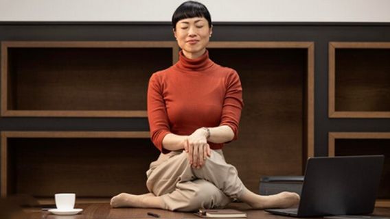 专家称冥想有助于缓解精神疲劳，这是他的秘诀