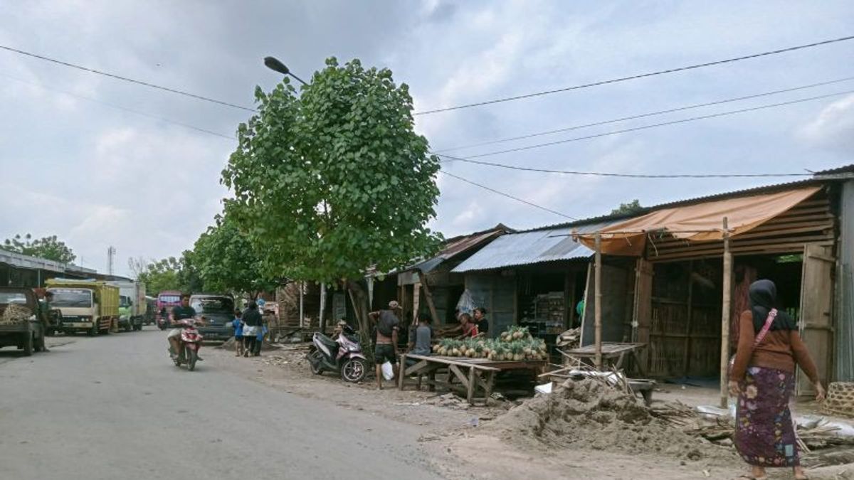 用于买卖的渠道和道路车身，马塔兰市政府将有序市场交易员Selak Mandalika