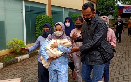 Bayi Tujuh Hari Diambil Sampel DNA di Posko Ante Mortem RS Polri