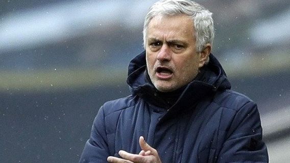 Jose Mourinho Dipecat Tottenham, Ryan Mason Ambil Alih Tugas