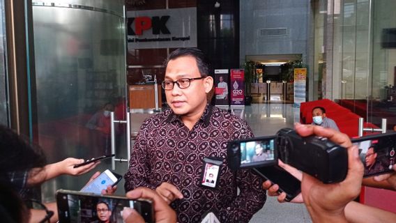 Cecar 4证人，KPK调查Puput Tantriana Sari使用其他名称购买的资产的涉嫌隐瞒