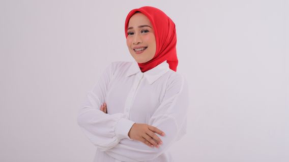 Tia Rahmania Menangkan Gugatan di PN Jakpus, Bonnie Triyana Terancam di DPR
