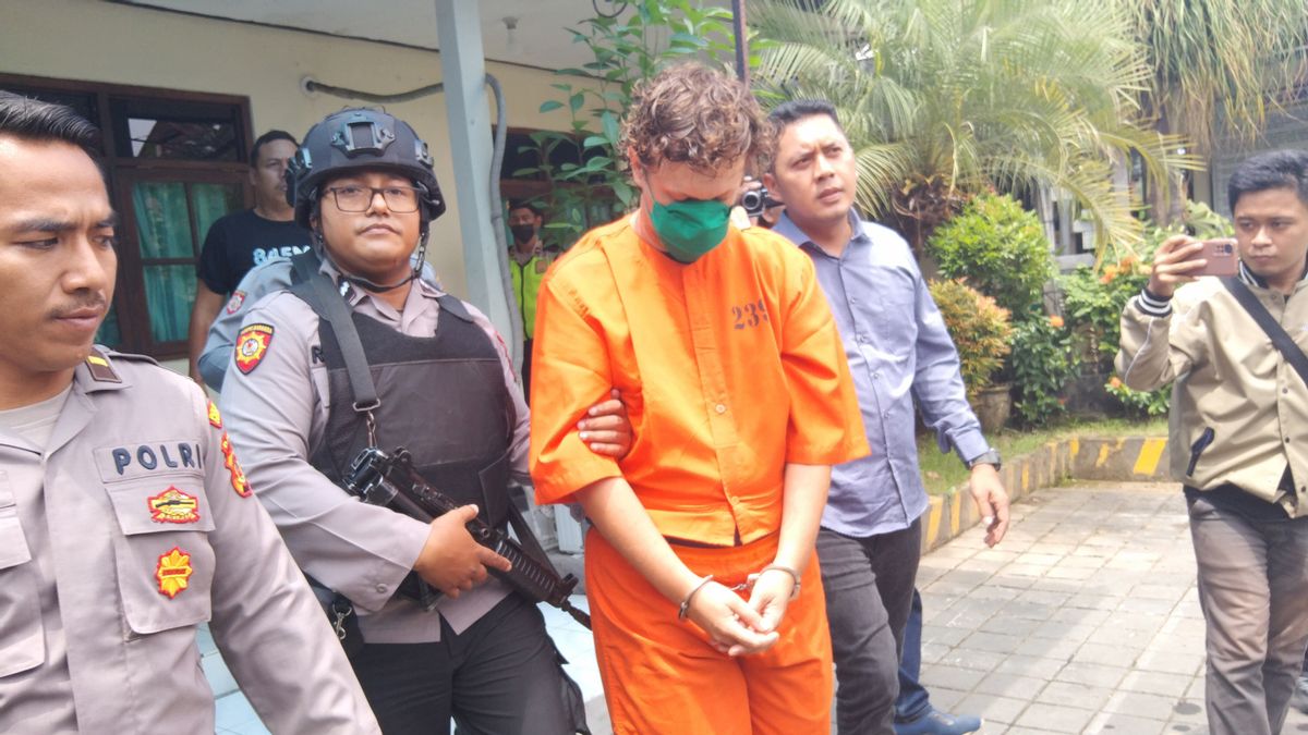 Belarusian Caucasians In Bali Arrested By Police For Dozens Of Marijuana Packages