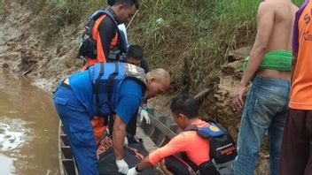 ジャンビのメランギン川で溺死した12歳の少年が、行方不明の場所から1km離れたところで遺体で発見された
