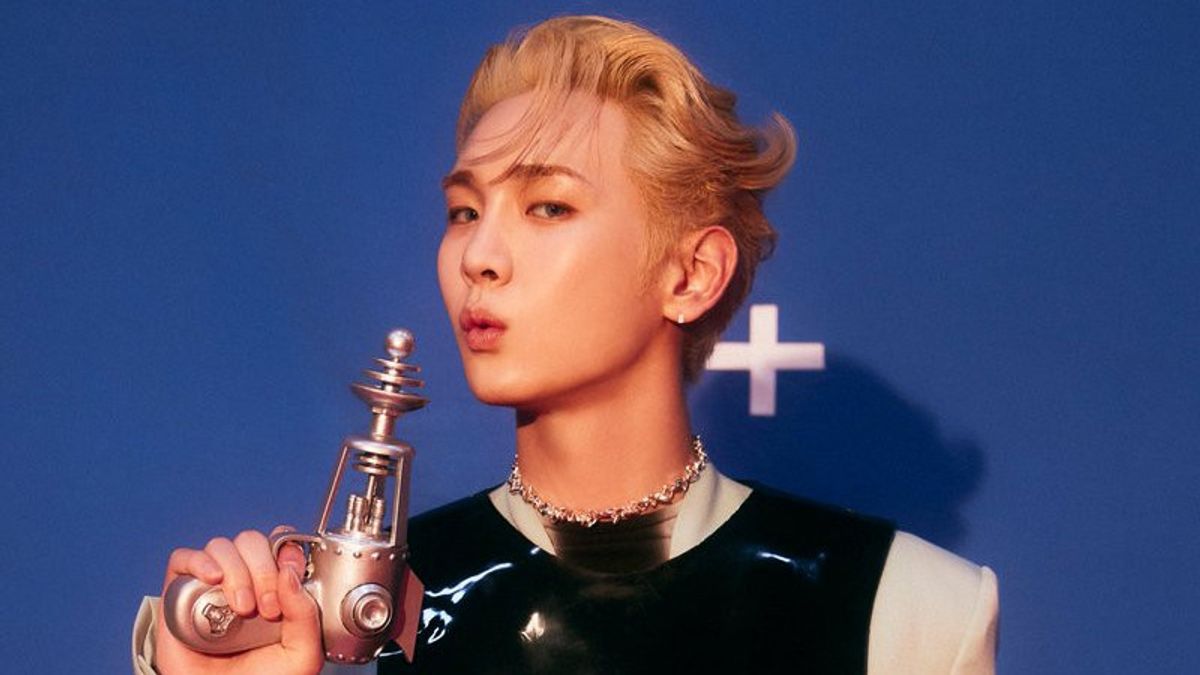 Alami Gejala Tidak Biasa, Key SHINee Positif COVID-19