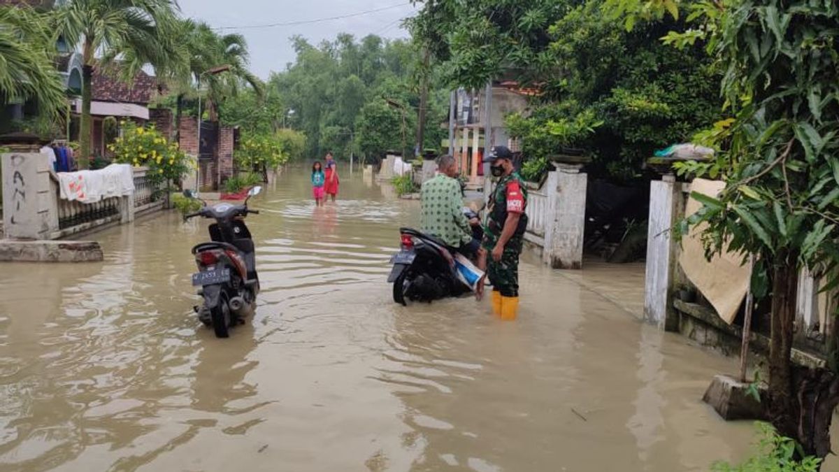 8 Villages In Gresik Inundated By Floods Due To Lamong River Overflow