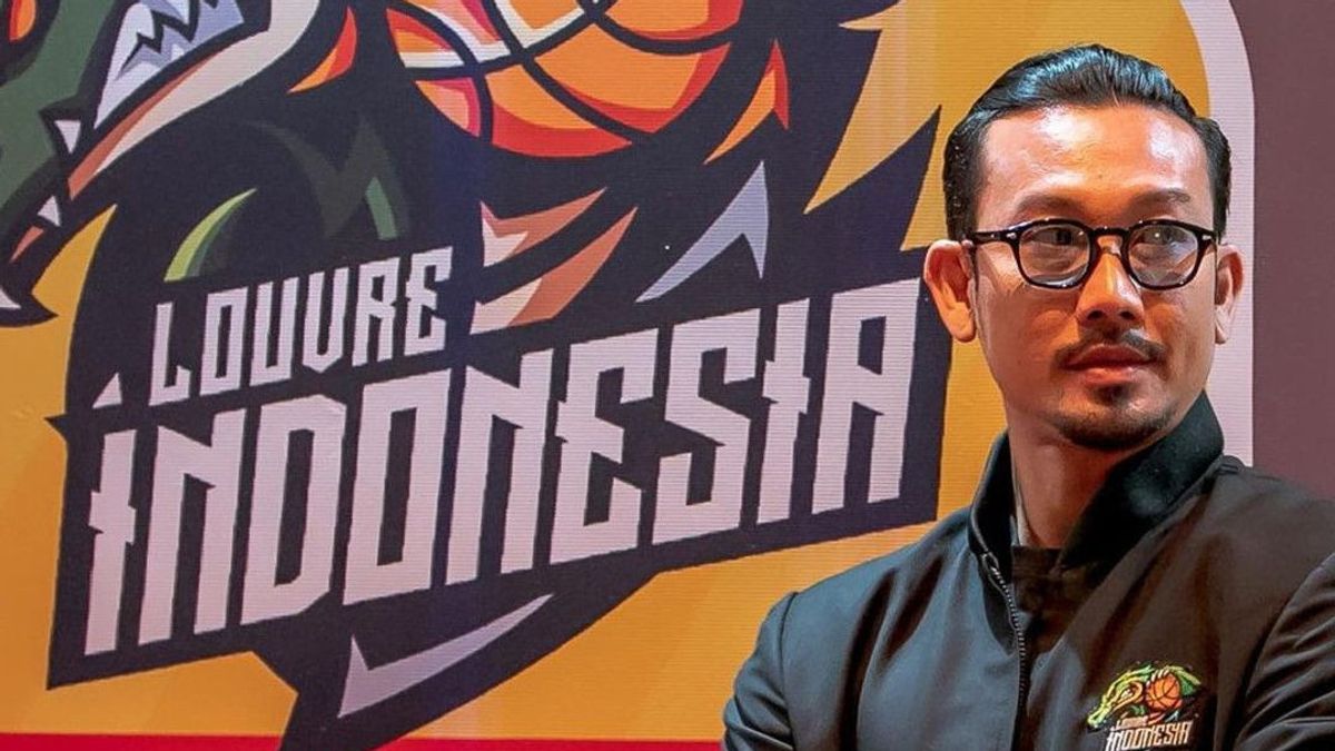 Denny Sumargo Diangkat Jadi Presiden Klub Basket Asal Surabaya Louvre