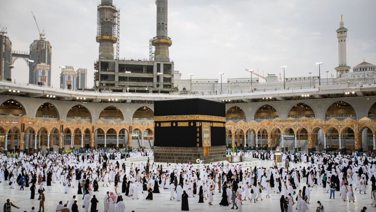 Saudi Arabia Opens Umrah For 12-18 Year Olds Who Have Received Two Doses Of COVID-19 Vaccine