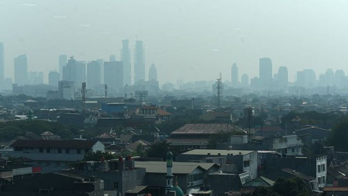 Warga Diimbau Pakai Masker, Jakarta Peringkat Kedua Kota dengan Udara Terburuk di Dunia