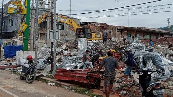 Sudah Seminggu, Pengungsi Gempa Mamuju Kesulitan Air Bersih