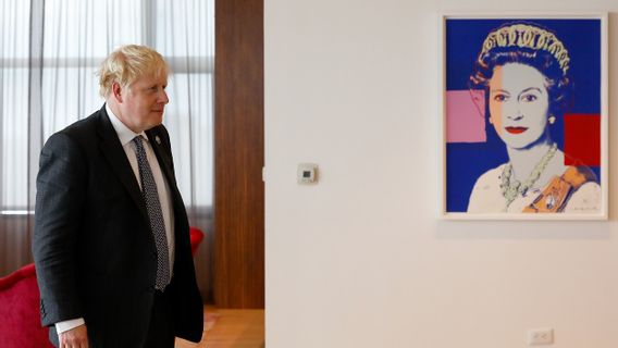 Andalkan Dosis Vaksin Booster, PM Johnson Bakal Cabut Pembatasan COVID-19 di Inggris