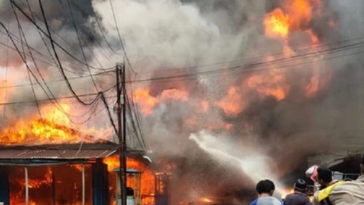 الكهربائية مصدر الدائرة القصيرة من الكارثة، 10 منازل التي يستهلكها جاغو الأحمر في تانجونغ جابونغ بات