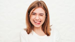 8 Manfaat Tersenyum untuk Kesehatan dan Suasana Hati