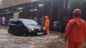 Empat Ruas Jalan di Jakarta Barat Banjir Akibat Hujan Deras 