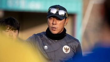 Shin Tae-yong Minta Suporter Tak Nyalakan <i>Flare</i> Lagi Selama AFF U-19 2022
