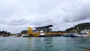 BMKG Keluarkan Peringatan Dini Gelombang Tinggi, KSOP Labuan Bajo Tunda Keberangkatan Kapal