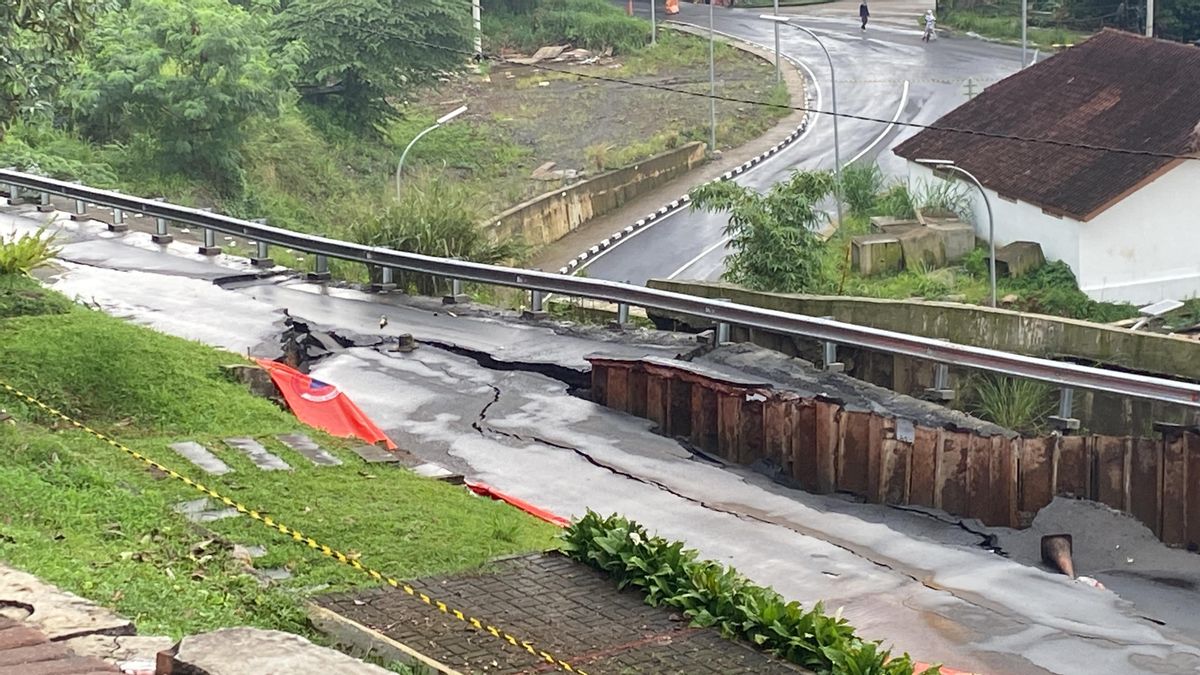 Access To Disturbed Residents, Kemen PU Will Accelerate Repair Of Bogor Batulisulang Landslide