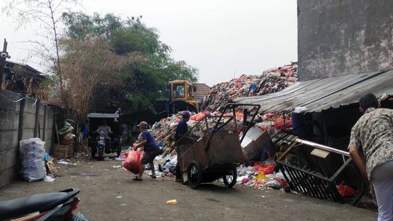 Starting In 2024, Piles Of Garbage At The Cipeucang TPA, South Tangerang Will Be Thrown Into Lebak Regency