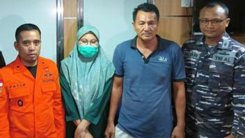游泳到托卡卡村海滩地区，KM Cahaya Arafah的2名乘客设法拯救了自己