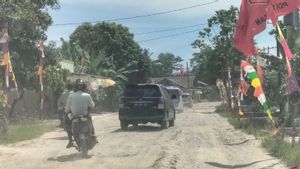 Ganjar Heran Kondisi Jalan Rusak di Lampung Selatan: Ibu Bapak, Ini Aneh Jalan Rusak Kok Tepuk Tangan