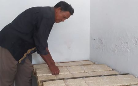 Penjual Tempe Terpaksa Kurangi Ukuran Agar Tetap Dapat Untung